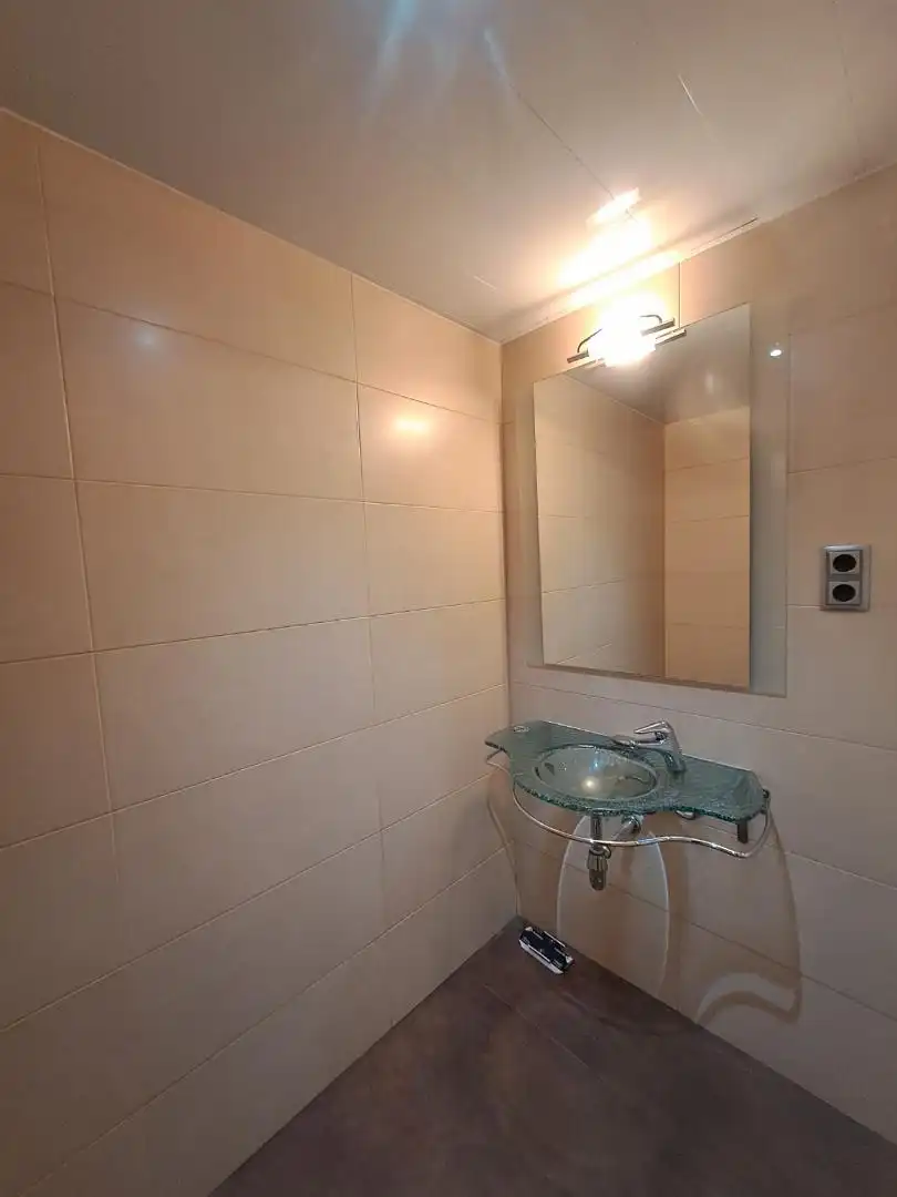 Oficina de alquiler en Carrer de Bac de Roda, Sant Martí de Provençals Baño de Oficina de alquiler en Barcelona