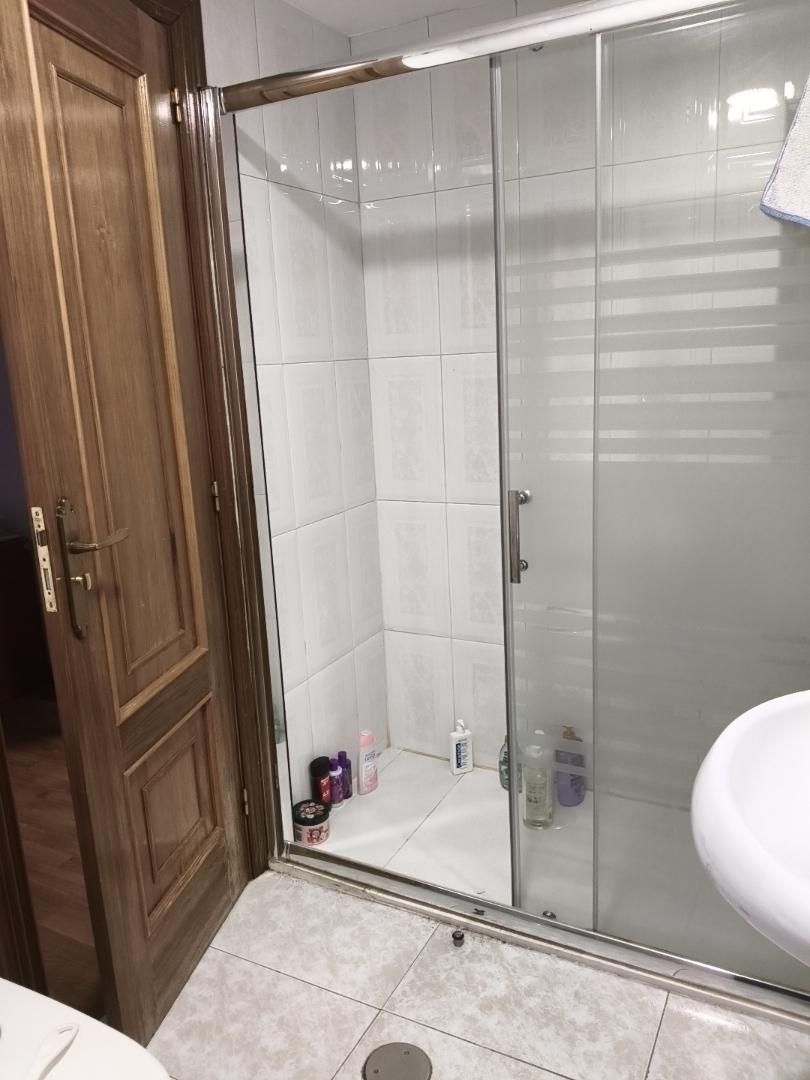 Bathroom of Flat for rent in León Capital   with Heating, Parquet flooring and Terrace