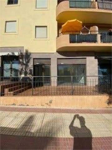 Local comercial en Alquiler en Casco Urbano