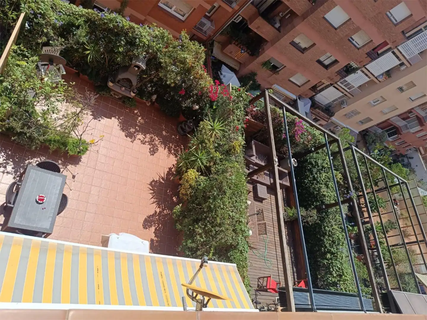 Wohnung zur Miete in Carrer de Pau Alsina, 100, El Camp d'en Grassot i Gràcia Nova Garten von Wohnung zur Miete in Barcelona mit Klimaanlage, Heizung und Parkett