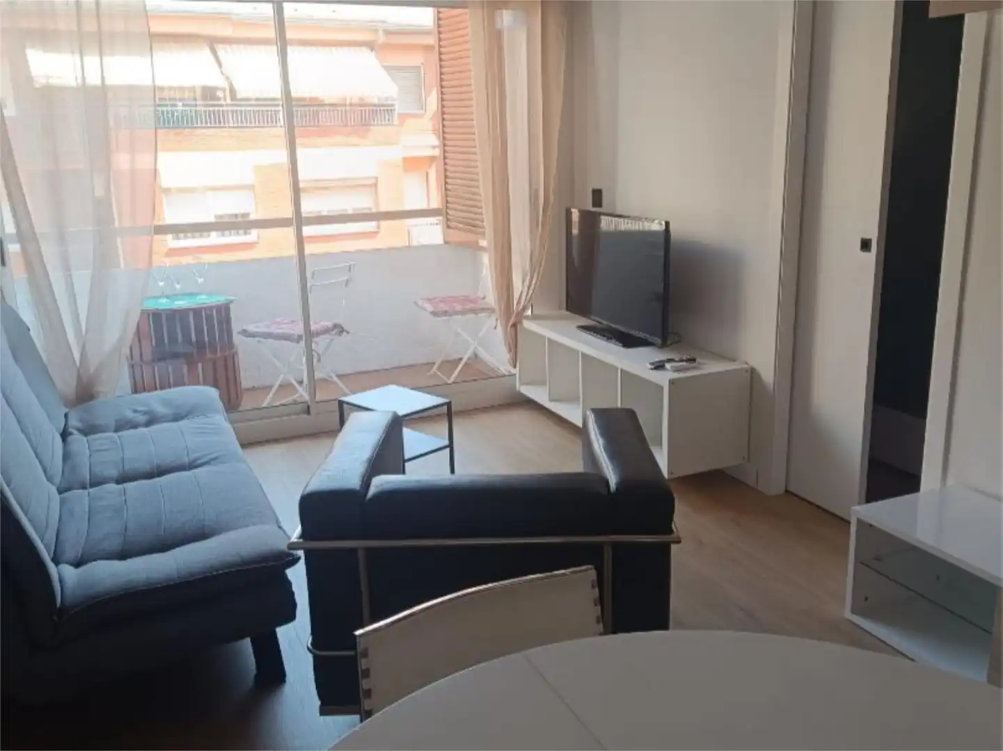 Wohnung zur Miete in Carrer de Pau Alsina, 100, El Camp d'en Grassot i Gràcia Nova Wohnzimmer von Wohnung zur Miete in Barcelona mit Klimaanlage, Heizung und Parkett