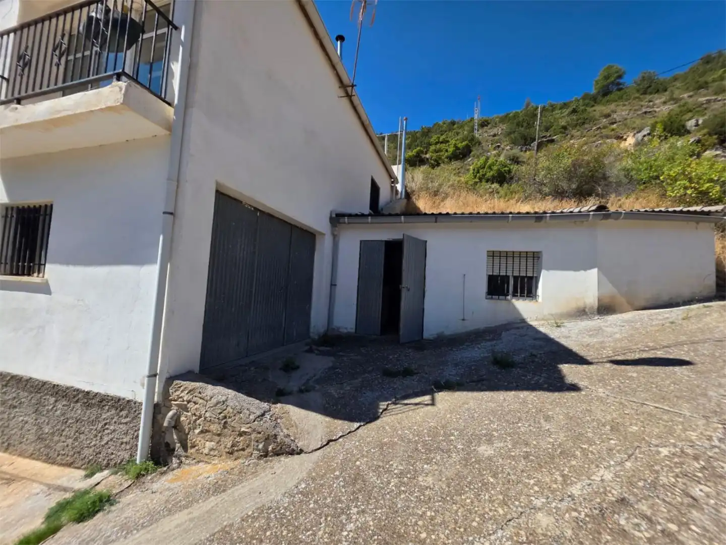 Finca rústica en venta en Calle Alta, 22, Tormón Vista exterior de Finca rústica en venta en Tormón con Calefacción, Terraza y Trastero