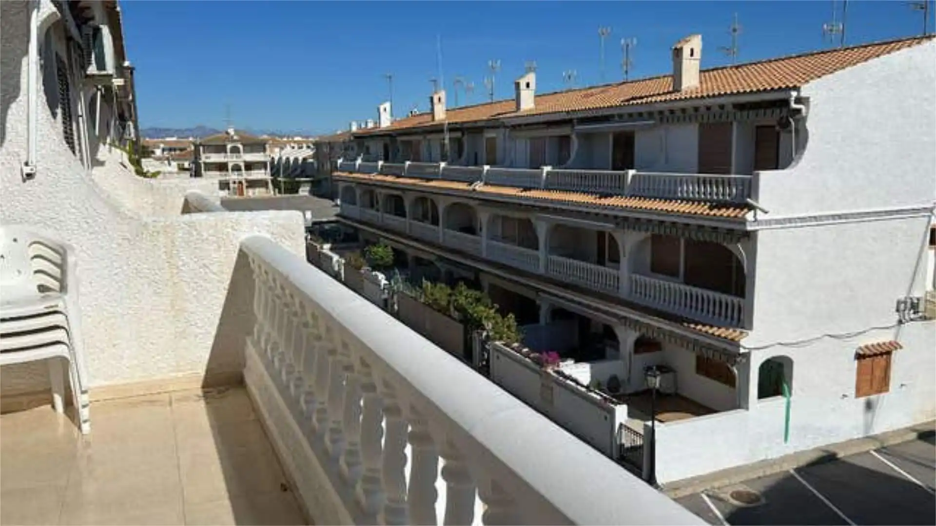 Casa o xalet en venda a Playa Tamarit - Playa Lissa Vista exterior de Casa o xalet en venda en Santa Pola amb Terrassa