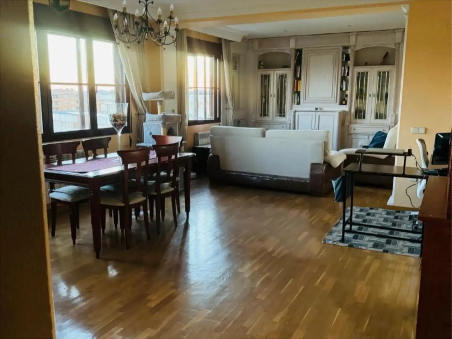 Flat for rent in Plaza de Holanda, 1, Buenavista - Valparaíso - La Legua Dining room of Flat for rent in Toledo with Air Conditioner, Heating and Parquet flooring