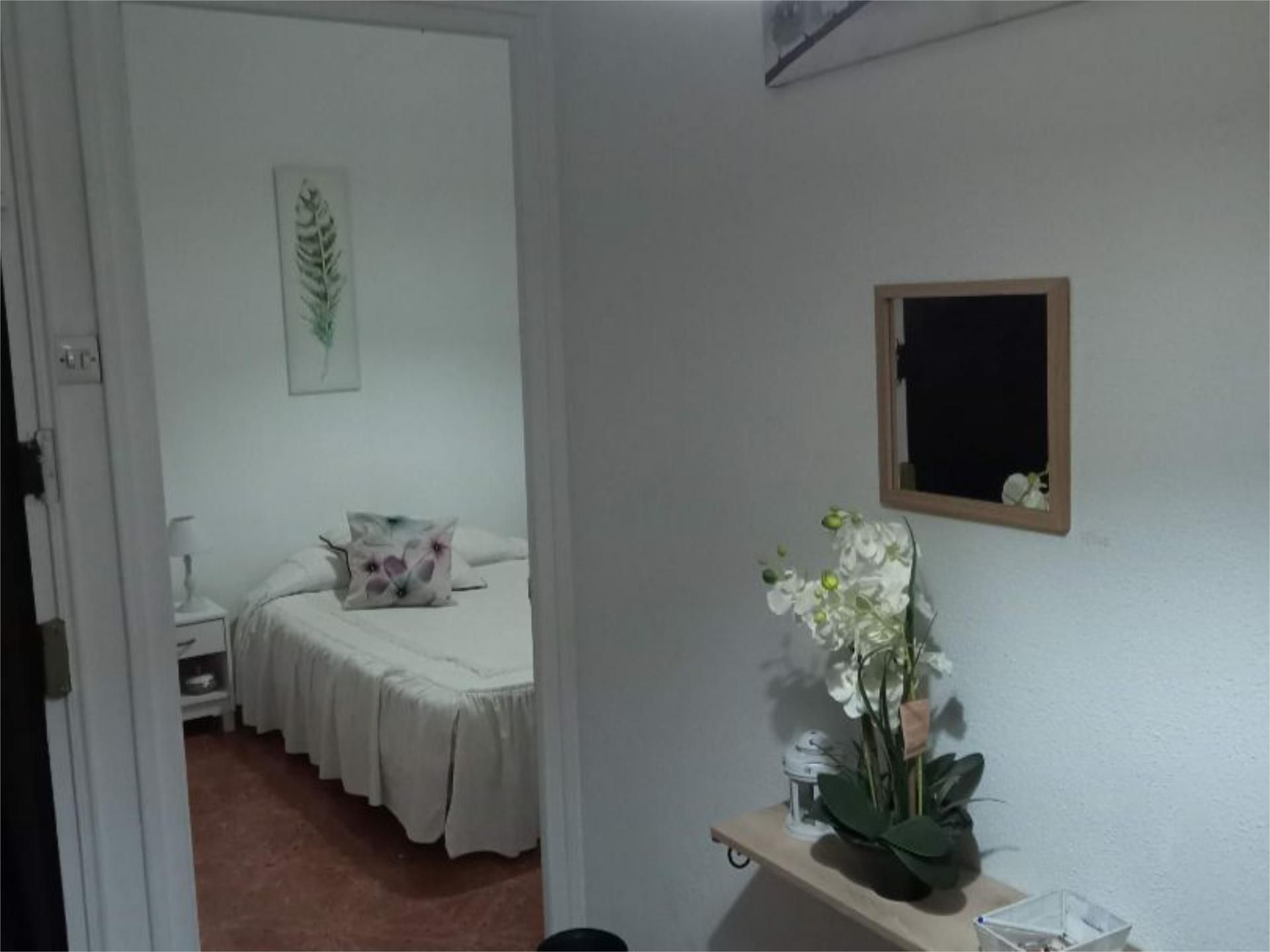 Bedroom of Flat for share in Ferrol  with Furnished