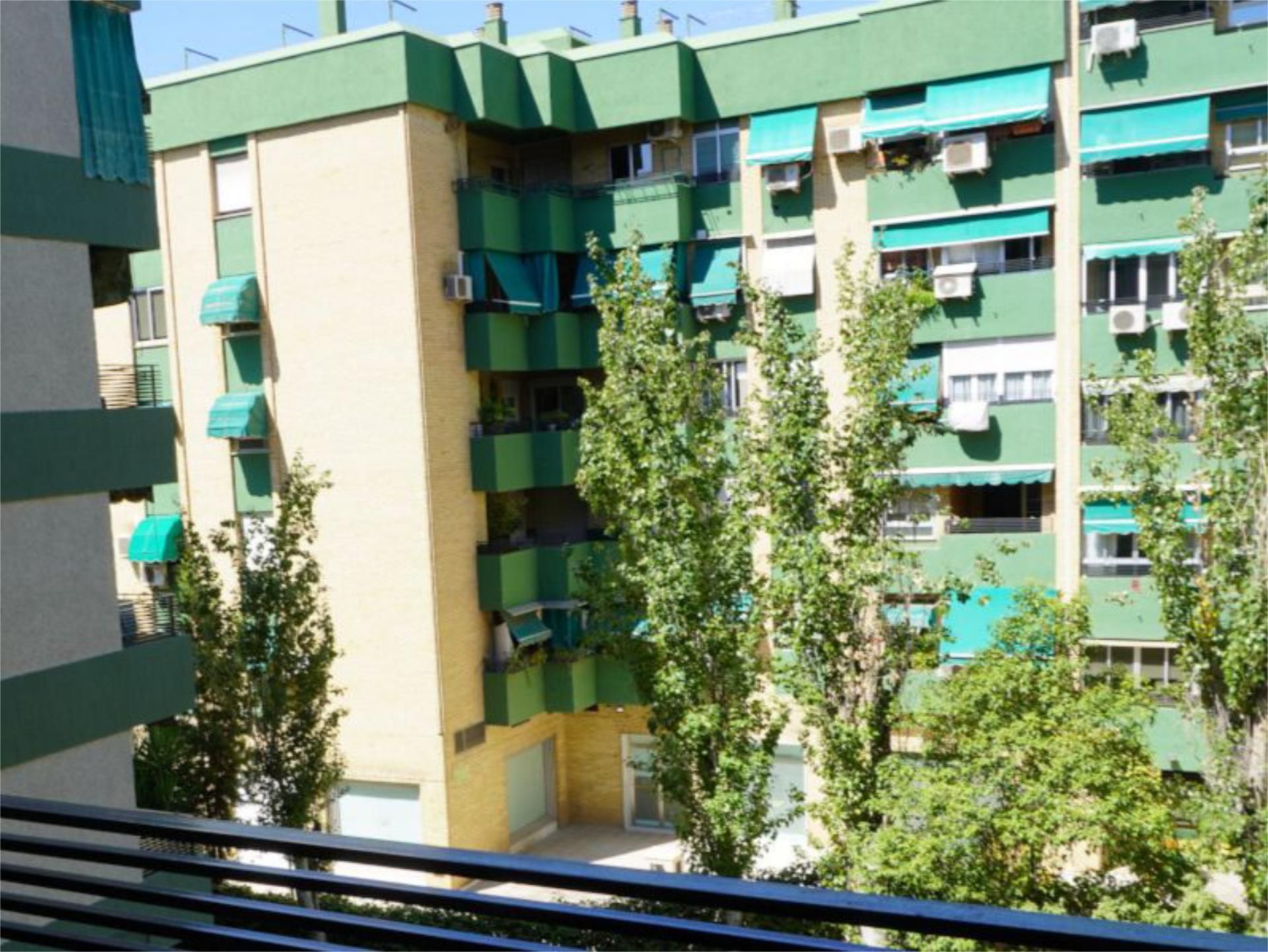 Außenansicht von Wohnung zur Miete in  Granada Capital mit Klimaanlage, Heizung und Terrasse