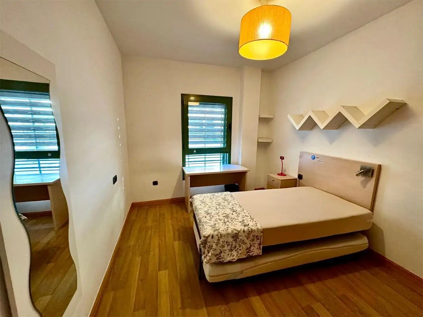 Flat for rent in Plaza de San Lázaro, 13, Plaza de Toros Bedroom of Flat for rent in Granada with Air Conditioner, Heating and Furnished
