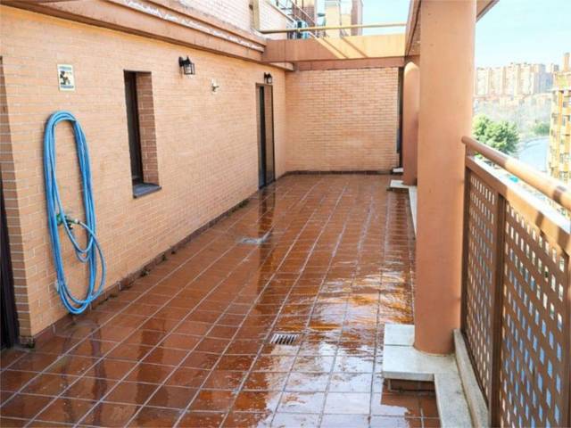 Ático en Venta en Calle de la Maquinilla, 26-34 en Palomeras Sureste