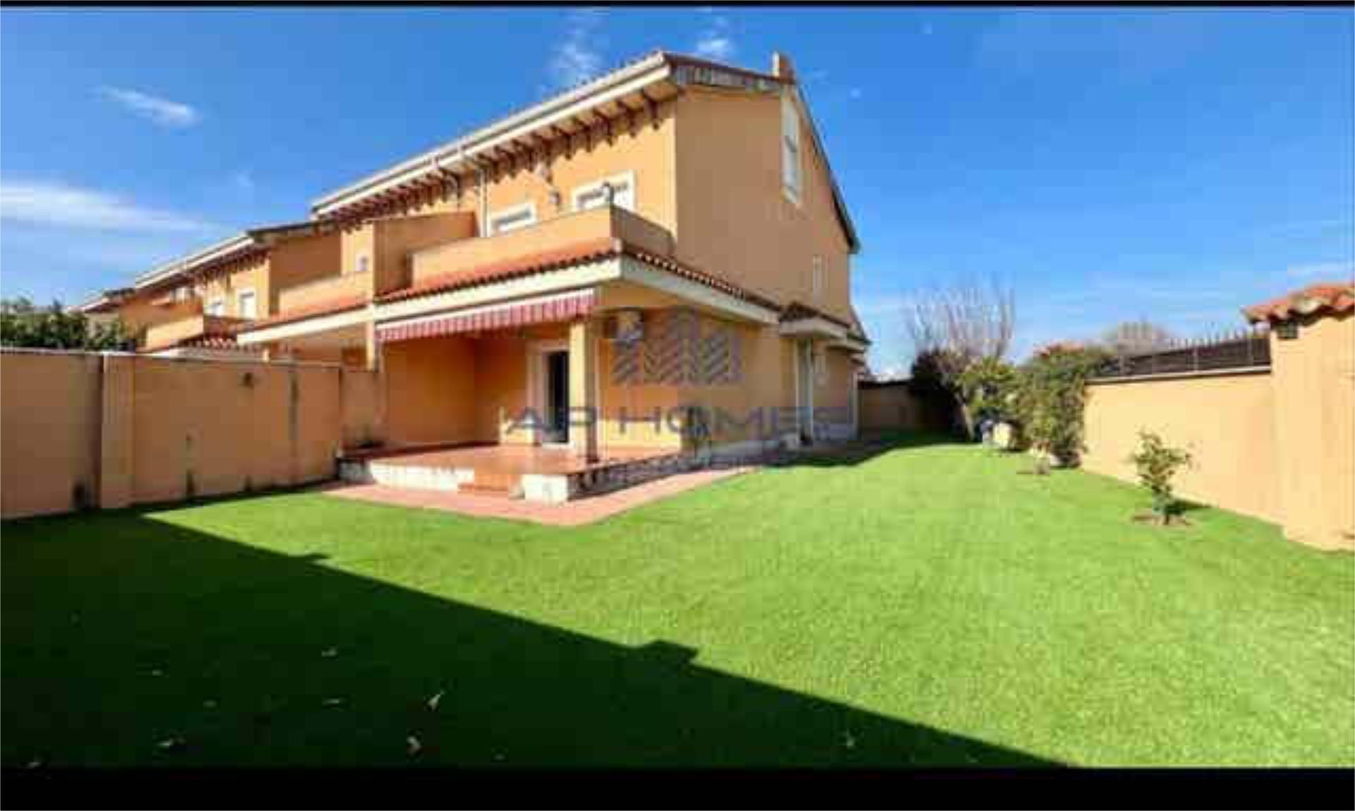 Casa adosada en venta en Ribera del Tajo Jardín de Casa adosada en venta en Talavera de la Reina con Calefacción, Jardín privado y Terraza