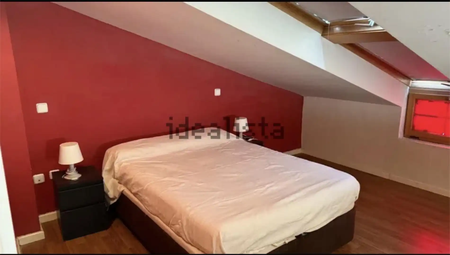 Piso en venta en Calle San Antón, 22, Iriépal - Taracena - Valdenoches Habitación de Piso en venta en Guadalajara con Aire acondicionado, Calefacción y Jardín privado