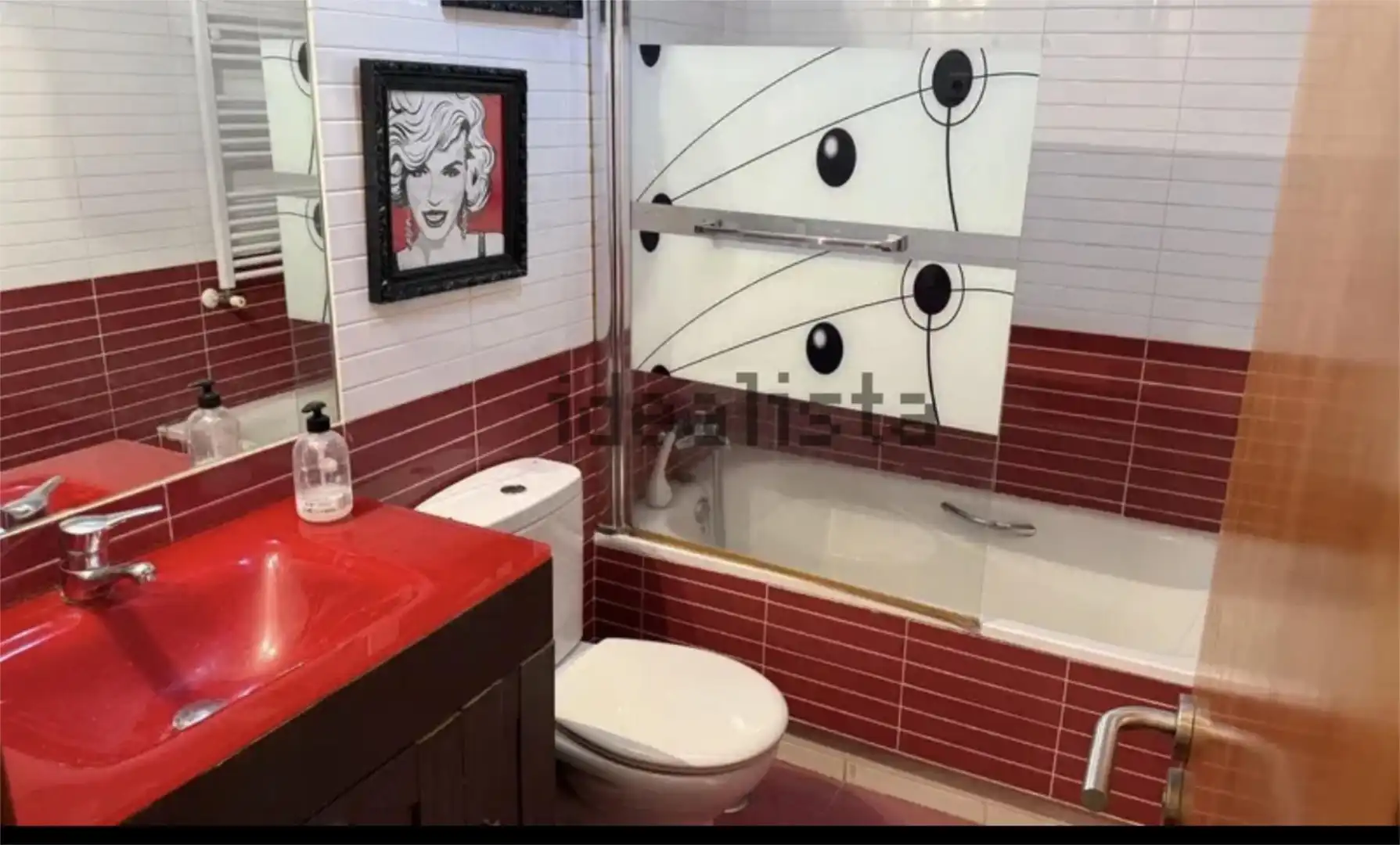 Piso en venta en Calle San Antón, 22, Iriépal - Taracena - Valdenoches Baño de Piso en venta en Guadalajara con Aire acondicionado, Calefacción y Jardín privado