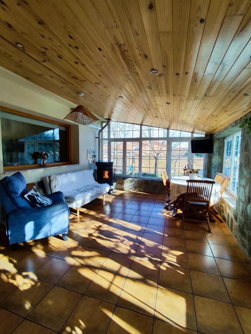 Casa o xalet en venda a Calle, 130, Arcas del Villar Sala d'estar de Casa o xalet en venda en Arcas del Villar amb Aire condicionat, Terrassa i Piscina