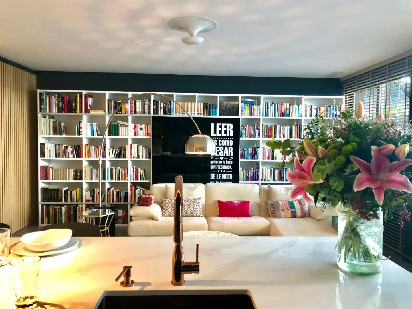 Wohnzimmer von Wohnung zum Verkauf in Madrid mit Klimaanlage, Heizung und Privatgarten