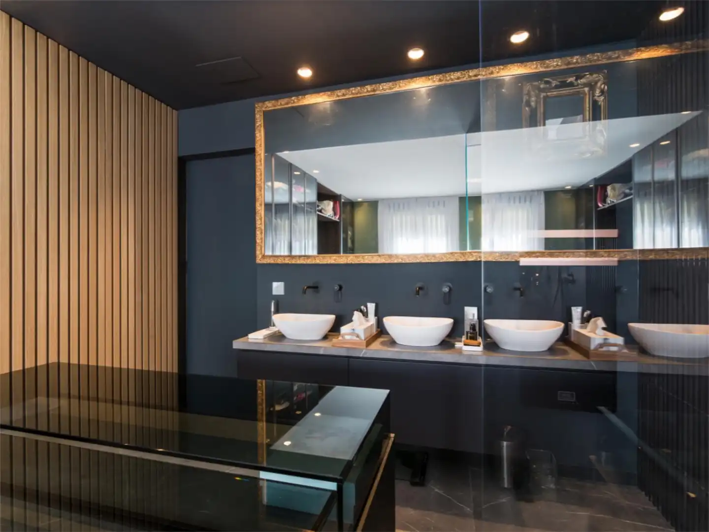 Badezimmer von Wohnung zum Verkauf in Madrid mit Klimaanlage, Heizung und Privatgarten