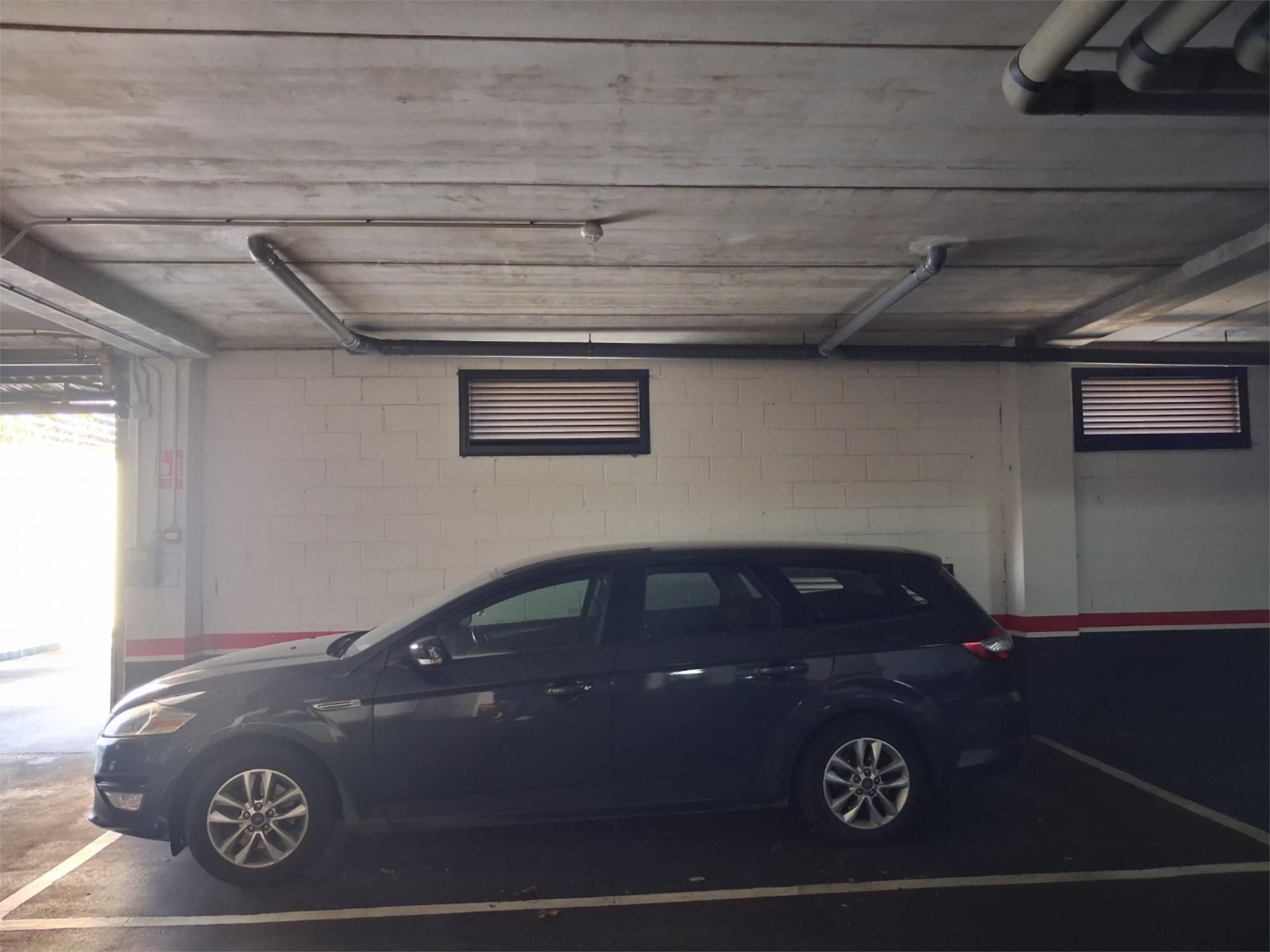 Parking de Garaje de alquiler en Oviedo 