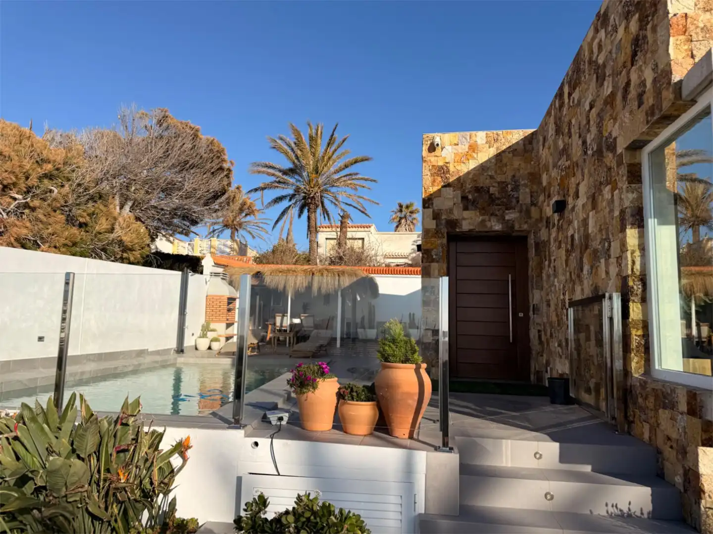 Casa o xalet en venda a Calle la Higuera, 29, Guardias Viejas Vista exterior de Casa o xalet en venda en El Ejido amb Aire condicionat, Terrassa i Piscina