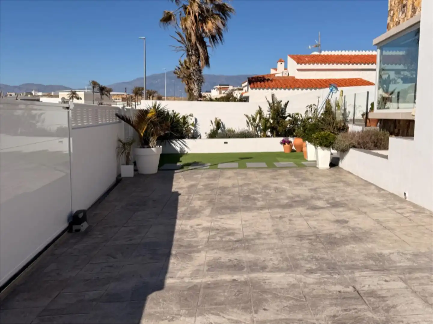 Casa o xalet en venda a Calle la Higuera, 29, Guardias Viejas Terrassa de Casa o xalet en venda en El Ejido amb Aire condicionat, Terrassa i Piscina