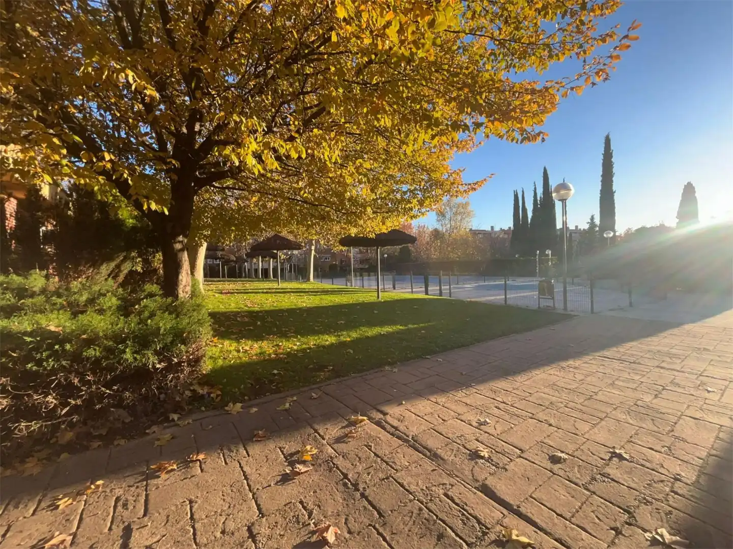 Ático en venta en Calle Libertad, 11, Urbanizaciones Vista exterior de Ático en venta en Rivas-Vaciamadrid con Aire acondicionado, Calefacción y Jardín privado