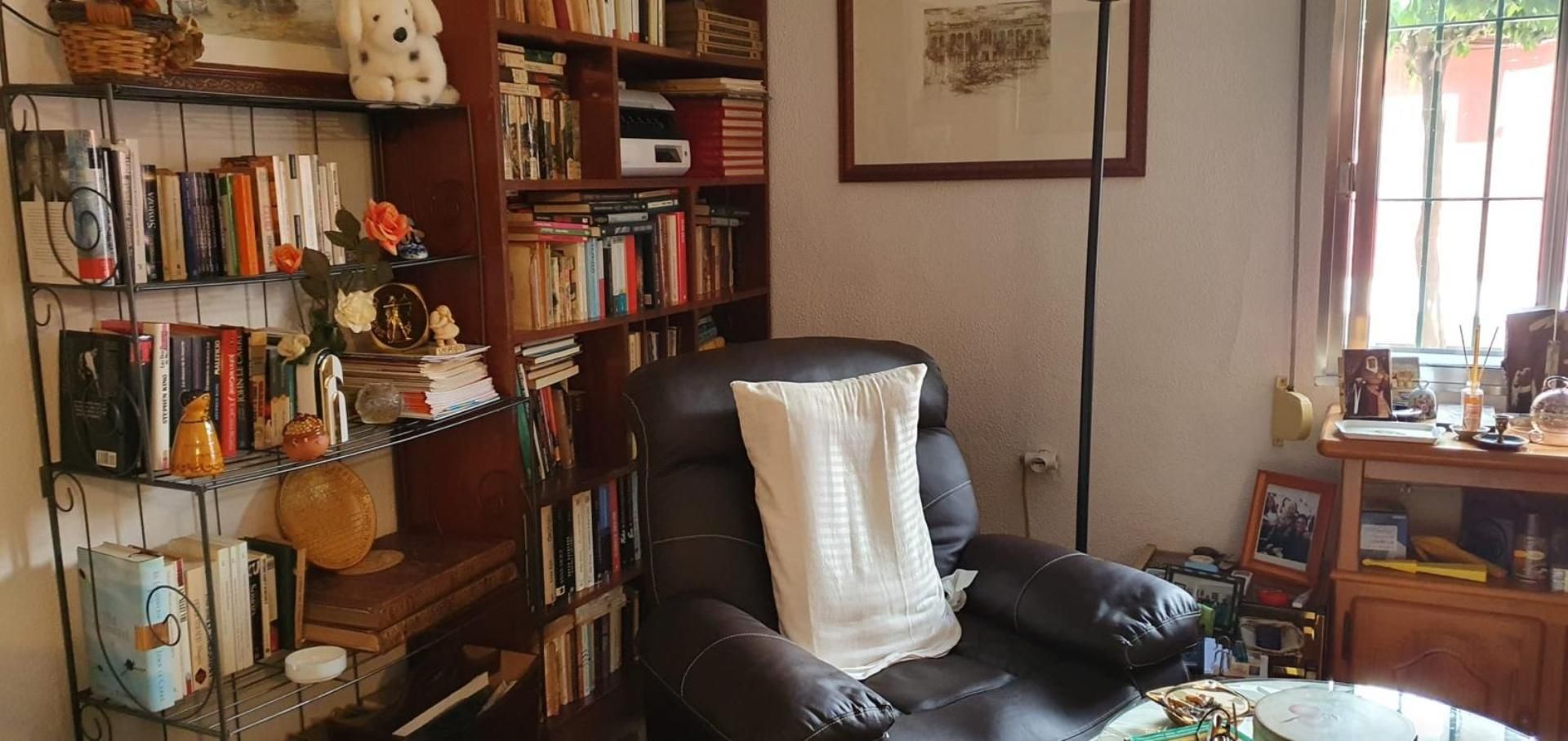 Pis de lloguer a Calle Álvaro Peláez, 3, El Tardón - El Carmen Sala d'estar de Pis de lloguer en Sevilla Capital amb Moblat