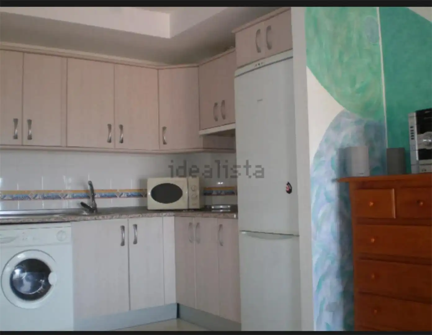 Cocina de Piso de alquiler en Vélez-Málaga con Terraza, Piscina y Balcón