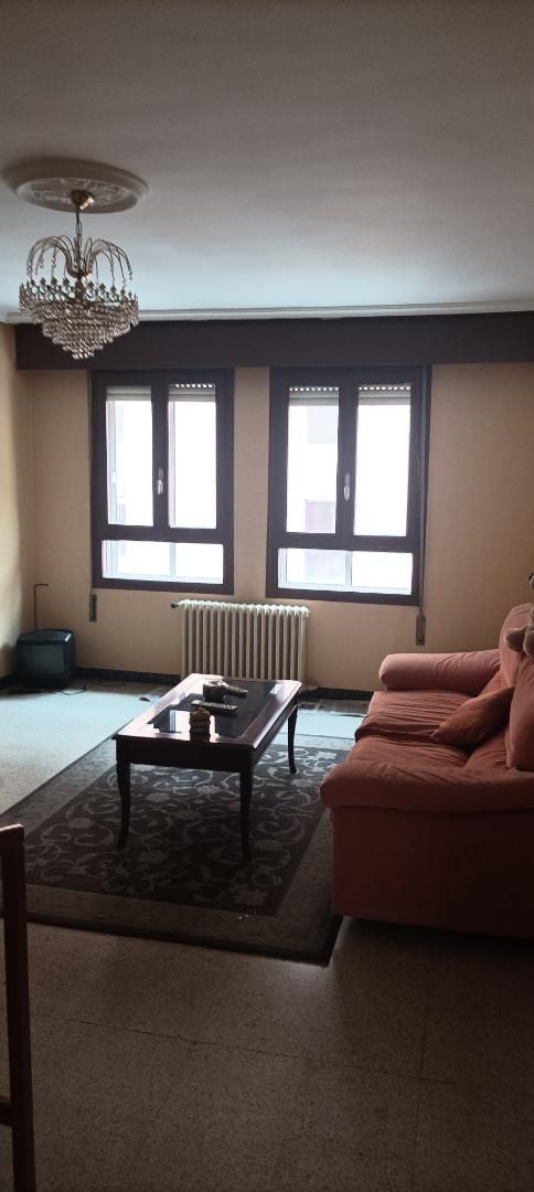 Sala d'estar de Pis en venda en Valladolid Capital amb Calefacció, Forn i Rentadora