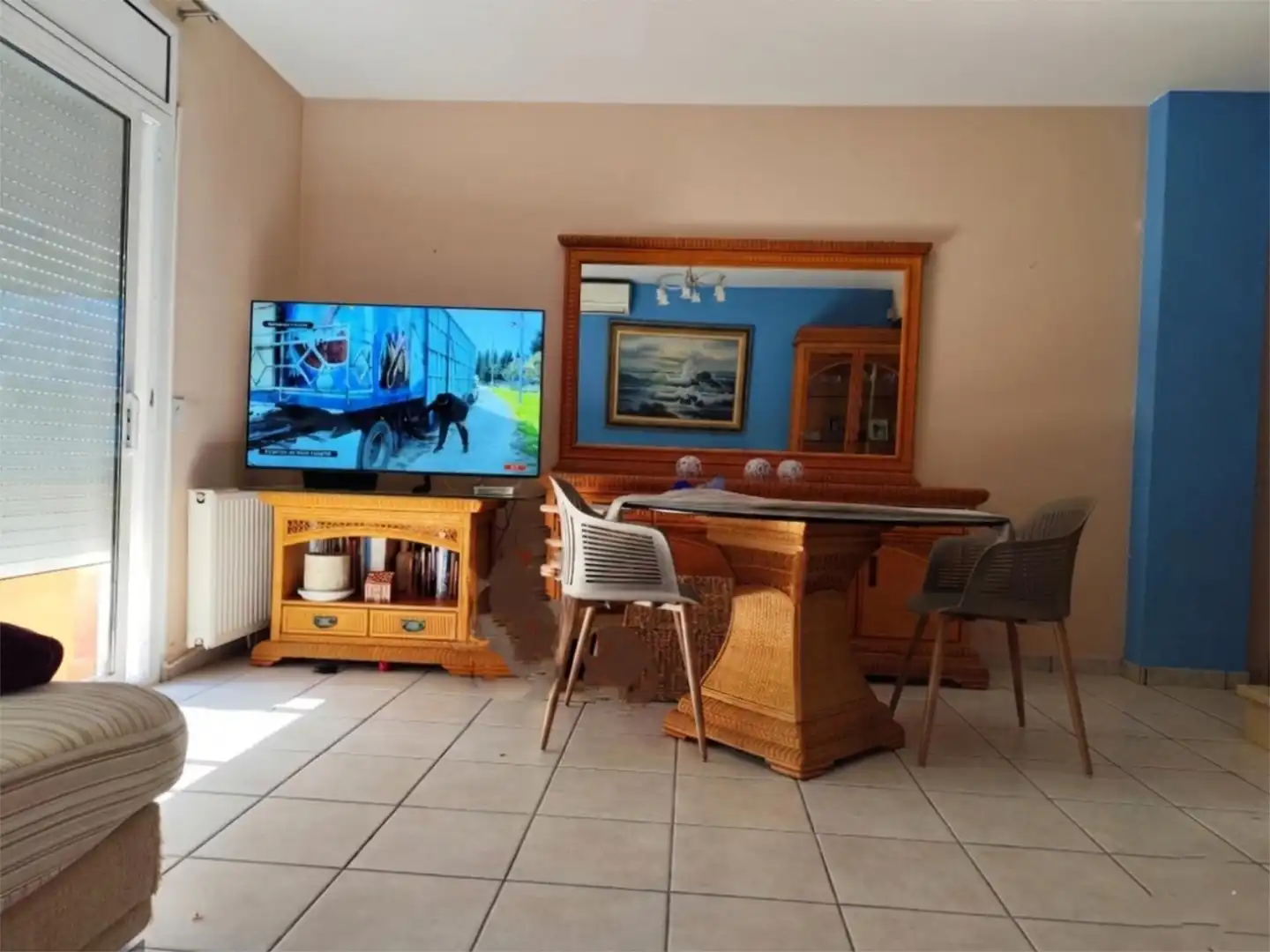 Casa adosada en venda a Carrer Badia-gran Reserva, 7o, Muga - Gran Reserva - Badia Menjador de Casa adosada en venda en Empuriabrava amb Aire condicionat i Piscina