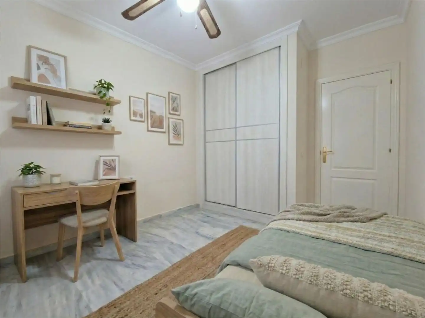 Flat for sale in Calle Mercedes Formica, 4, Cortijo de Maza - Finca Monsalvez - El Olivar Bedroom of Flat for sale in Málaga with Air Conditioner, Terrace and Storage room