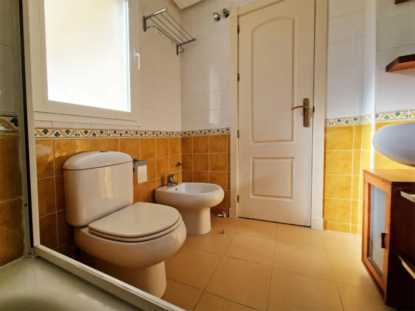 Flat for sale in Calle Mercedes Formica, 4, Cortijo de Maza - Finca Monsalvez - El Olivar Bathroom of Flat for sale in Málaga with Air Conditioner, Terrace and Storage room
