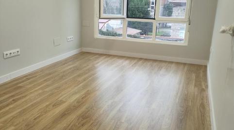 Foto 2 de Piso en venta en Calle Castilla, 1, Los Corrales de Buelna , Cantabria