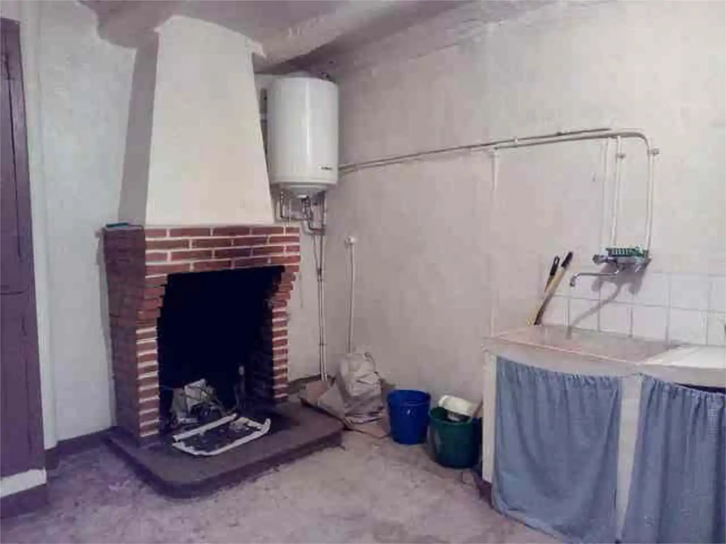 Houses for sale in Alcañiz  with Storage room and Furnished