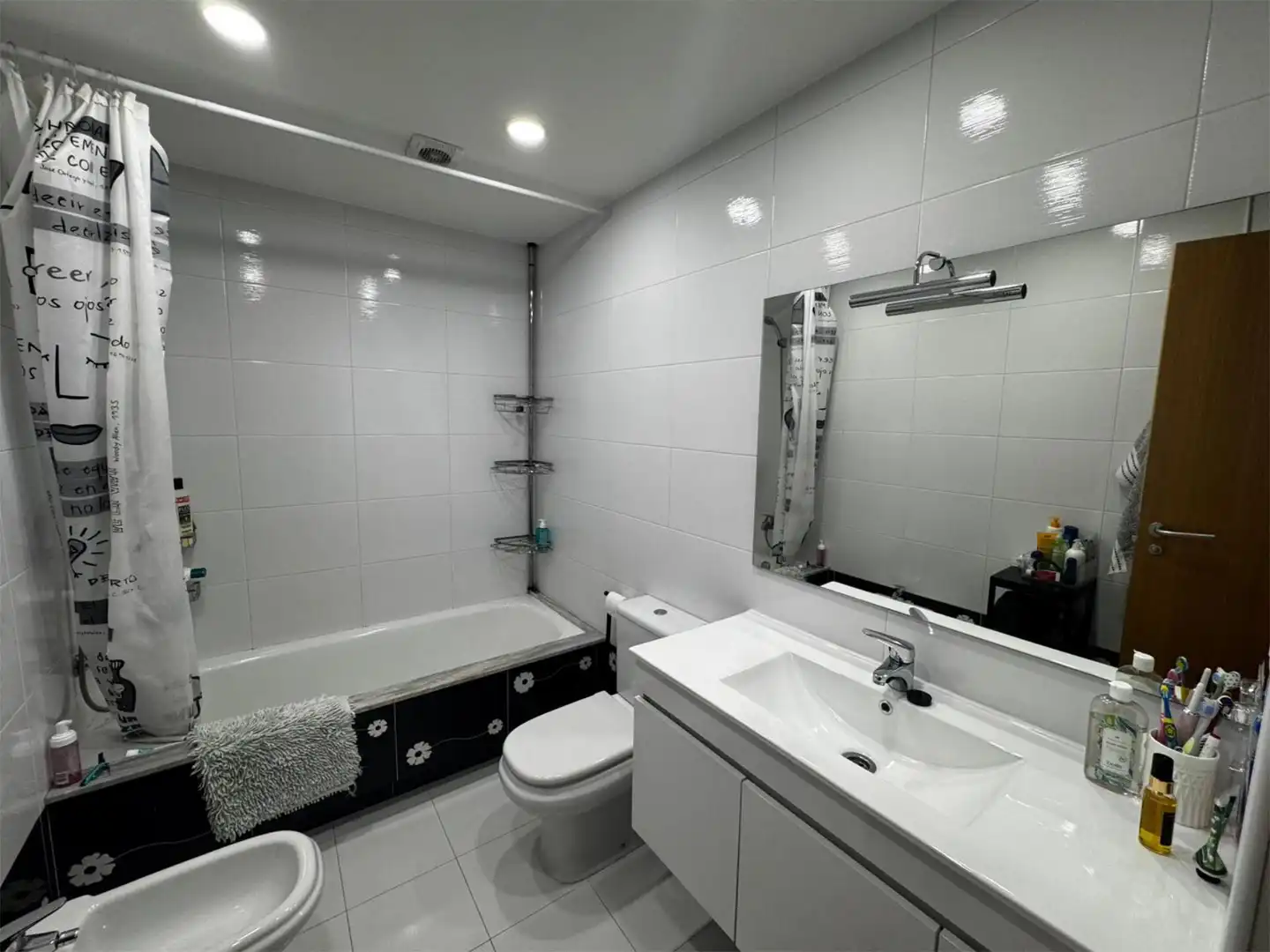 Detached homes for sale in Avenue Avenida Dos Ánxeles, 9, Brión Bathroom of Detached homes for sale in Brión with Air Conditioner and Terrace