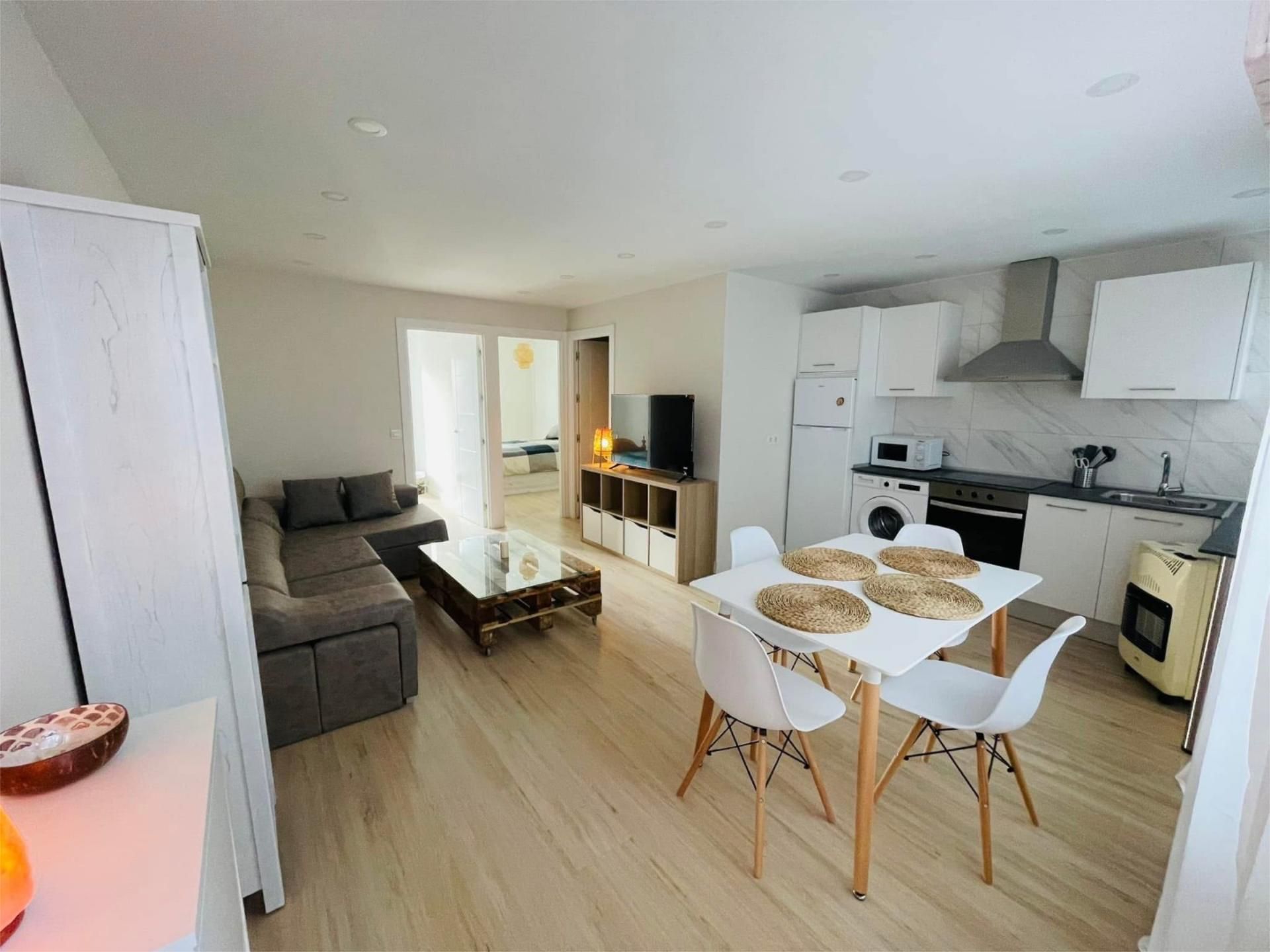 Living room of Flat for rent in Cáceres Capital  with Air Conditioner, Parquet flooring and Terrace