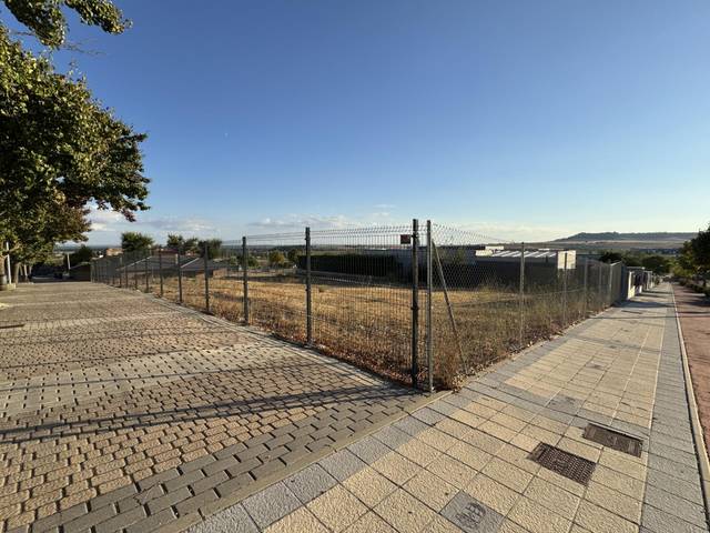 Terreno residencial en Venta en Avenida Valdezarce, 25 en Sotoverde