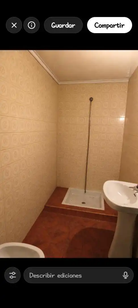 Trastero en venta en Calle de Ceriñola, 3, El Natahoyo Baño de Trastero en venta en Gijón