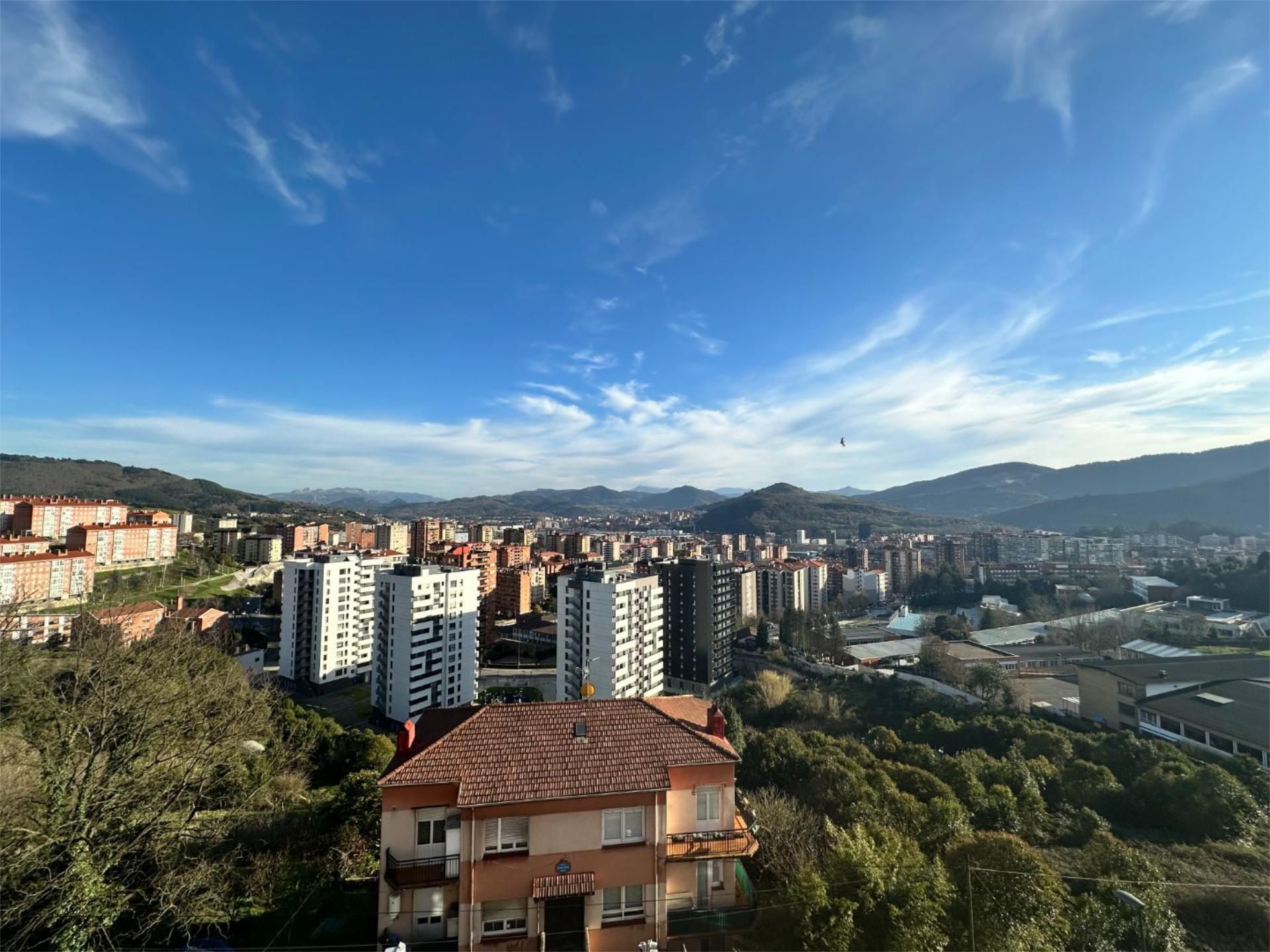 Vista exterior de Piso en venta en Bilbao  con Calefacción, Amueblado y Videoportero