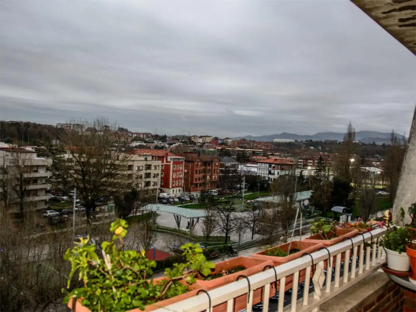 Piso en venta en Los Chopos Etorbidea, 39, Neguri Vista exterior de Piso en venta en Getxo con Balcón