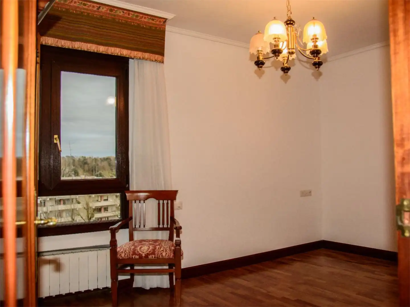 Piso en venta en Los Chopos Etorbidea, 39, Neguri Habitación de Piso en venta en Getxo con Balcón
