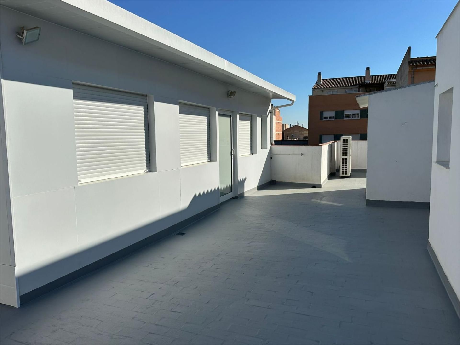 Vista exterior de Àtic de lloguer en  Murcia Capital amb Aire condicionat, Calefacció i Terrassa