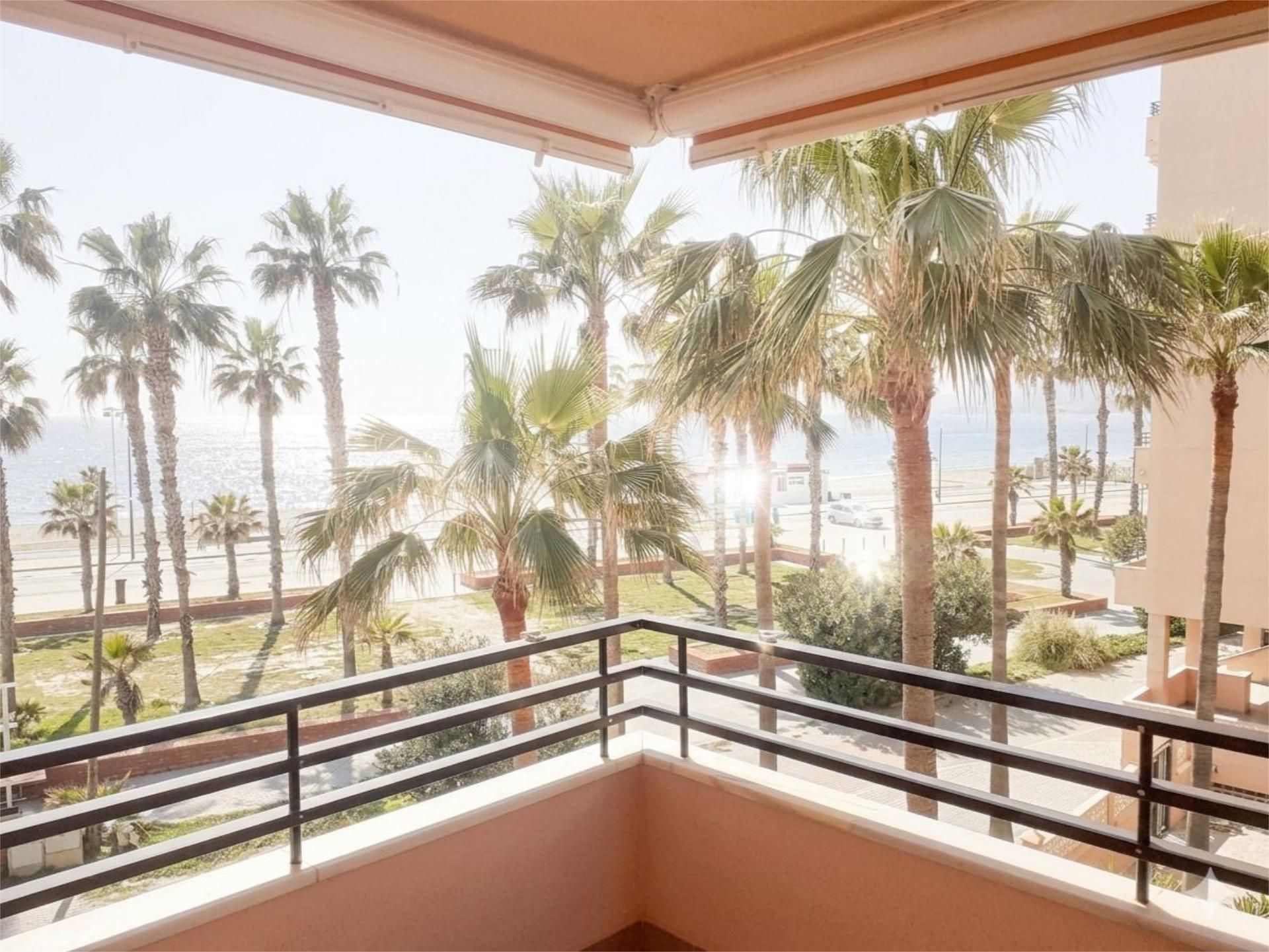 Wohnung zum Verkauf in Calle Paseo Marítimo, 40, Salobreña Costa Schlafzimmer von Wohnung zum Verkauf in Salobreña mit Terrasse, Schwimmbad und Balkon