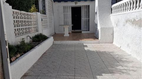 Foto 2 de Casa adosada en venta en Calle Los Rosales, 76, La Zenia, Orihuela