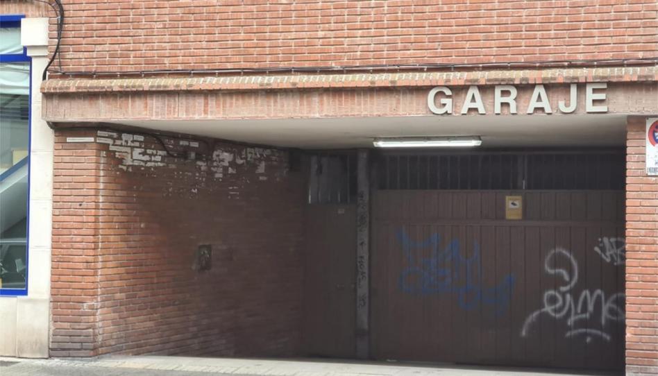 Garage for rent in Calle Petronila Casado, 20, Los Vadillos - R. Sanitaria - Pozanos, Burgos Capital - image 1 Photo 1 of Garage for rent in Calle Petronila Casado, 20, Los Vadillos - R. Sanitaria - Pozanos, Burgos Capital