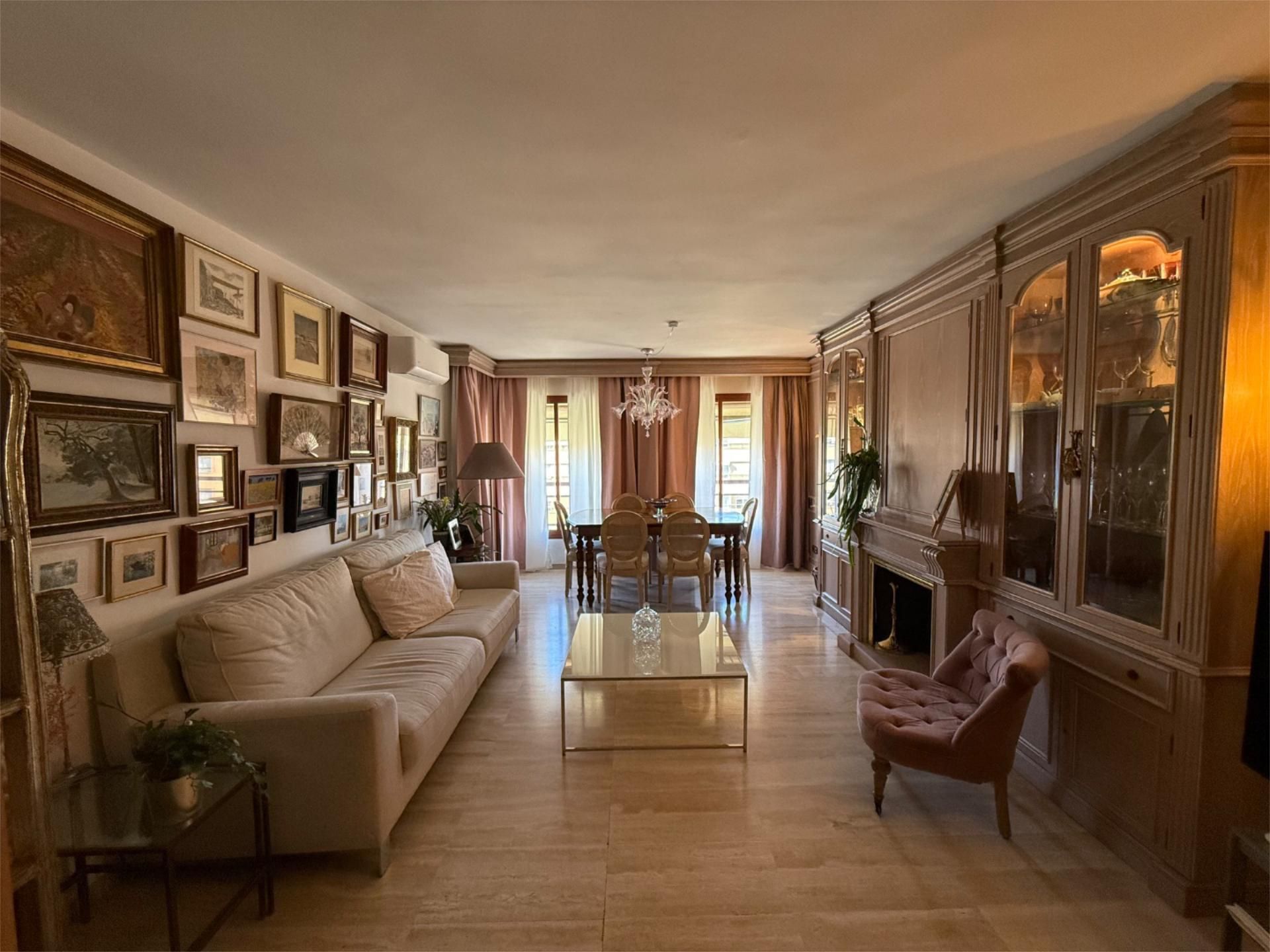 Sala d'estar de Pis en venda en Alicante / Alacant amb Aire condicionat, Terrassa i Balcó