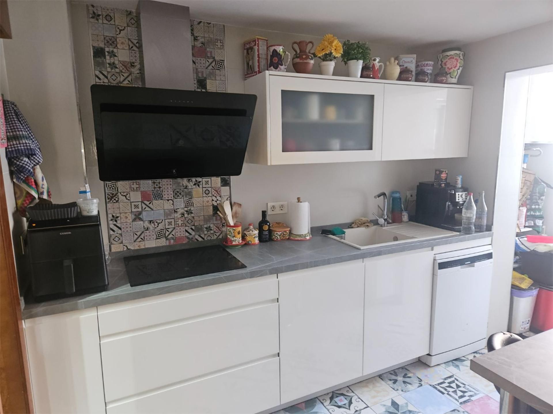 Flat for sale in Calle del Campo, 8, Poniente-Norte - Miralbaida - Parque Azahara Kitchen of Flat for sale in Córdoba Capital with Air Conditioner, Swimming Pool and Balcony