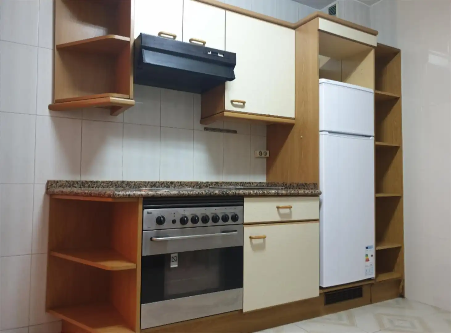 Flat for rent in Avenida Rosalía de Castro, 78, O Milladoiro Flat for rent in Avenida Rosalía de Castro, 78, O Milladoiro