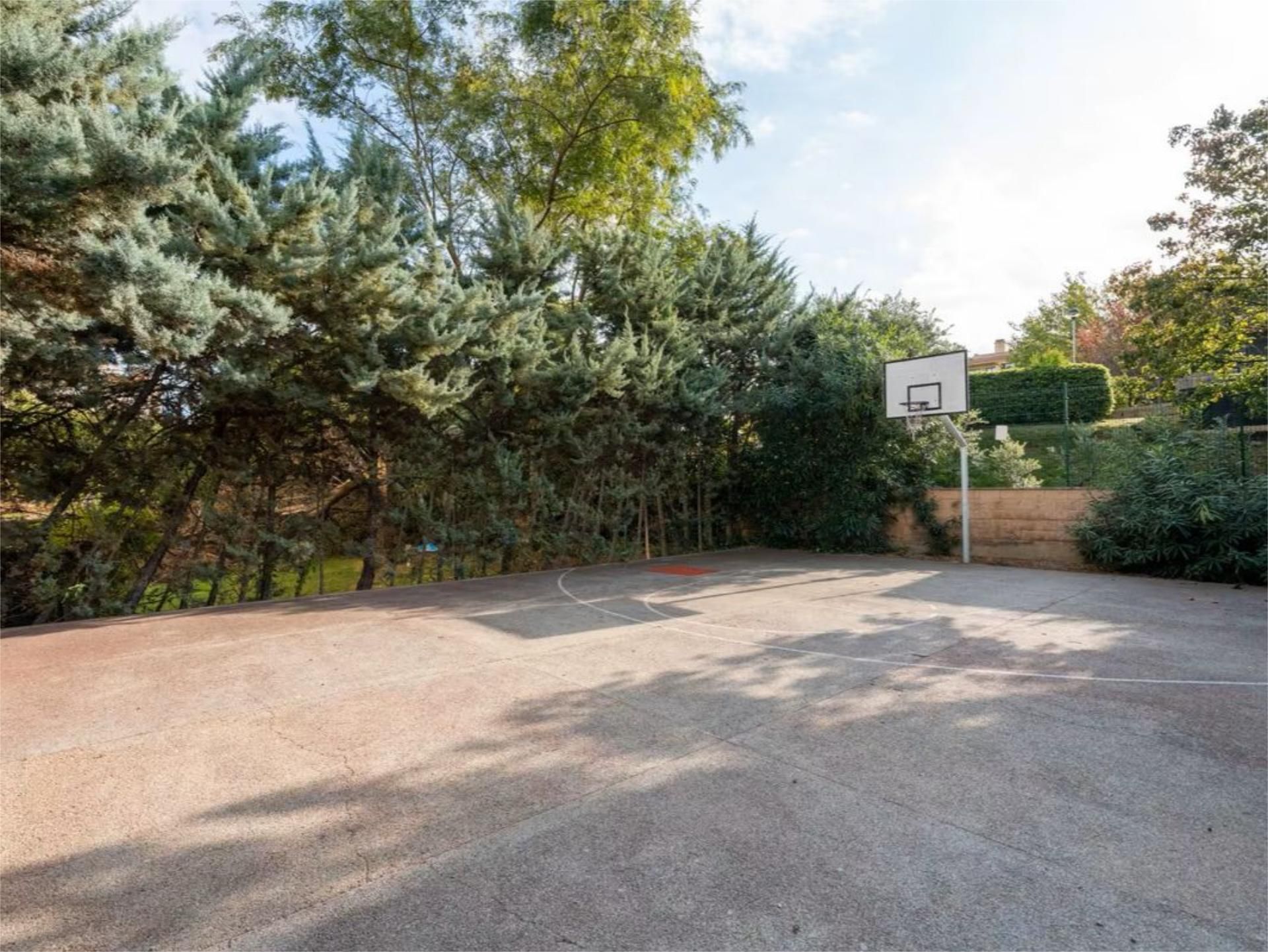 Garden of Planta baja for rent in  Palma de Mallorca  with Air Conditioner, Heating and Private garden