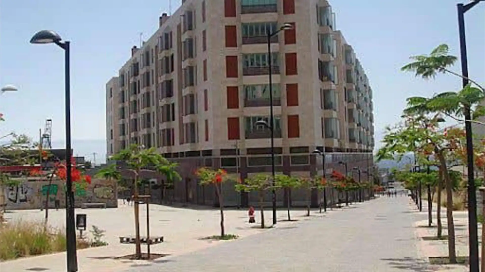 Local de alquiler en Los Llanos - El Cabo Vista exterior de Local de alquiler en Santa Cruz de Tenerife Capital con Aire acondicionado