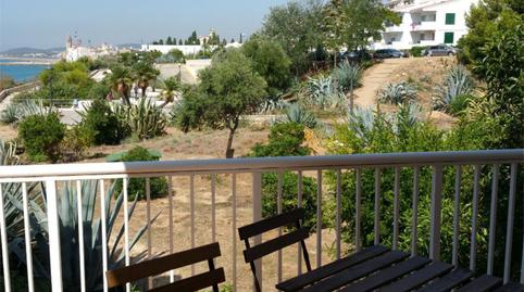 Foto 2 de Casa adosada de alquiler en Carrer de Joan Salvat Papasseit, 4, Aiguadolç - Sant Sebastià, Sitges