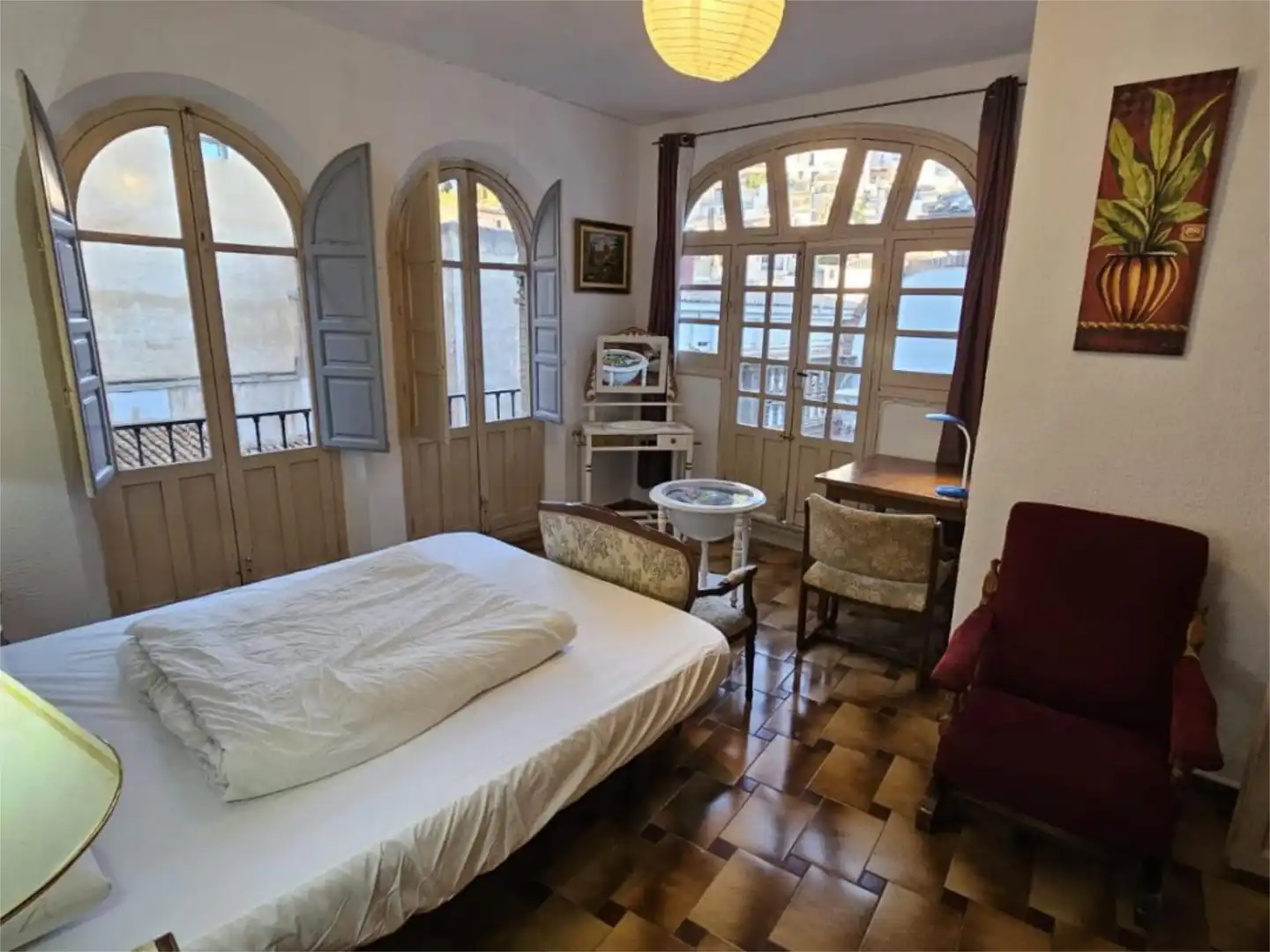 Habitación de Casa adosada para compartir en Granada con Aire acondicionado, Calefacción y Jardín privado