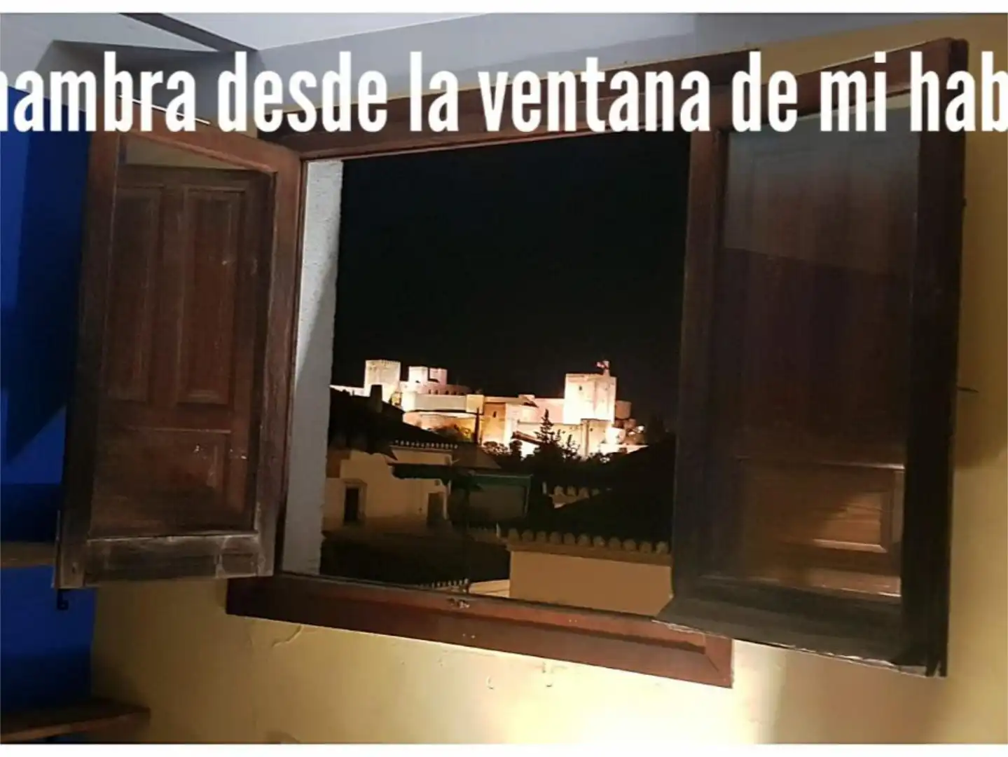 Vista exterior de Casa adosada para compartir en Granada con Aire acondicionado, Calefacción y Jardín privado