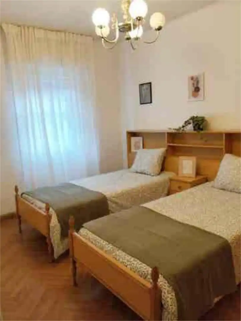 Piso en venta en Valle de Trápaga-Trapagaran Habitación de Piso en venta en Valle de Trápaga-Trapagaran con Terraza y Trastero